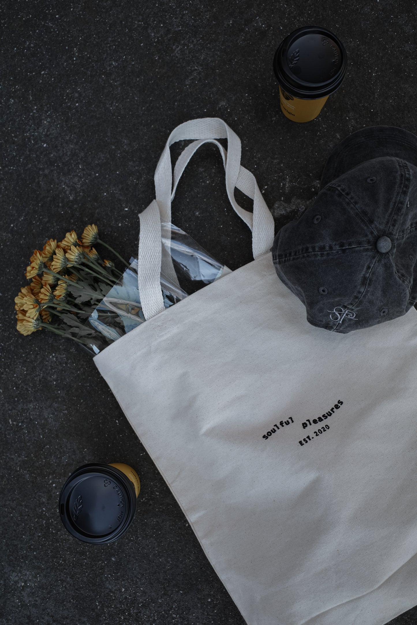 Tote bag